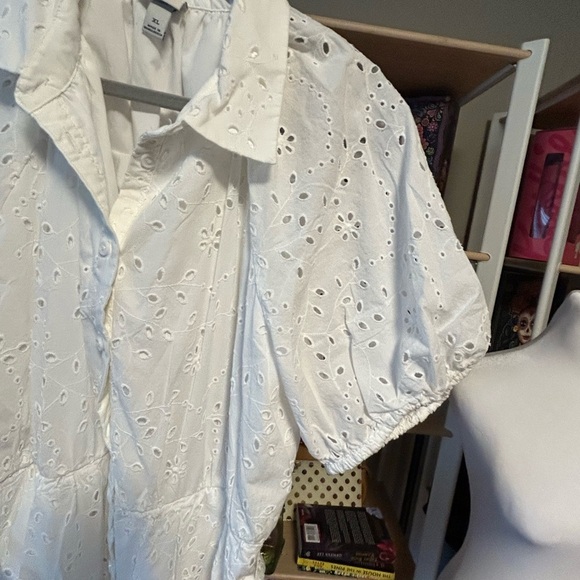 A new day. Preloved White Eyelet Dress. Size XL - Picture 6 of 7